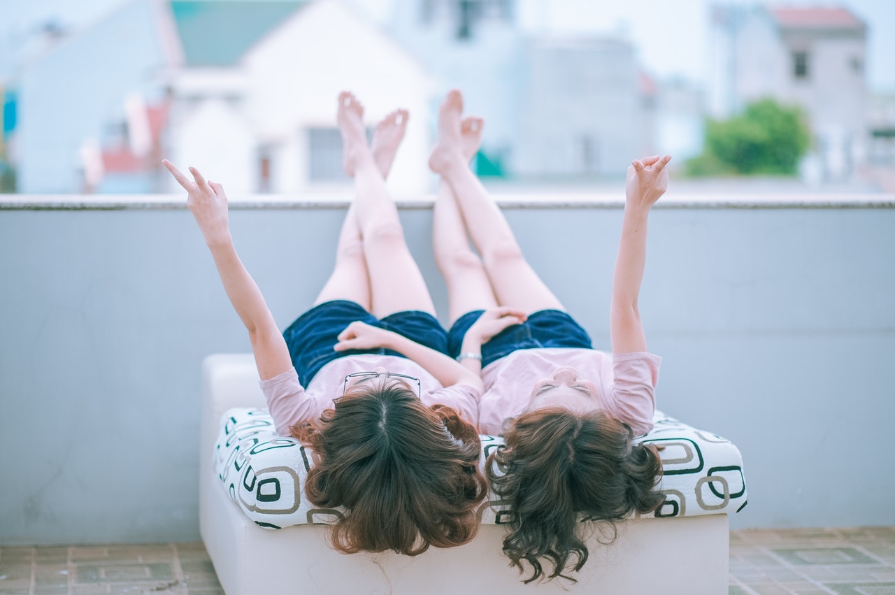ポジティブでいることに疲れた人へ〜ポジティブ思考が逆効果である5つの理由とその対処法〜
